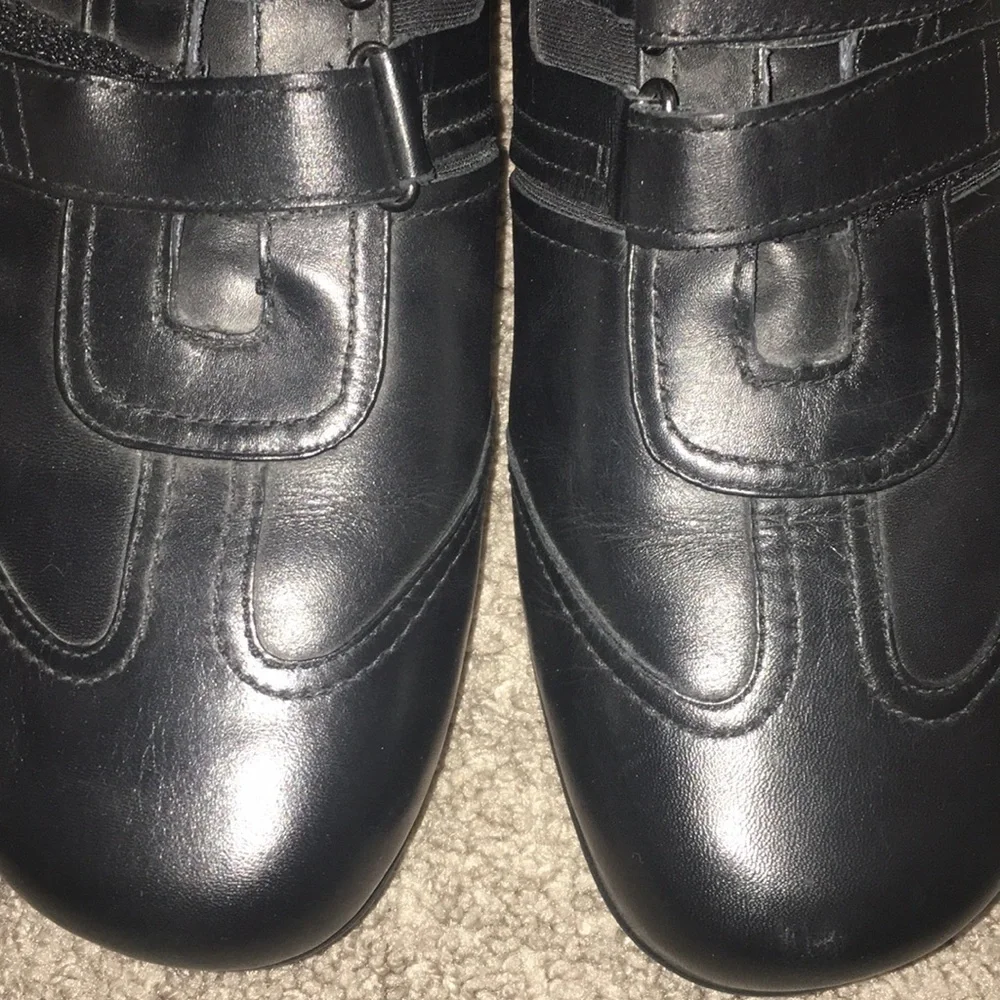 P W Minor Black Leather Womens Erog-Flex Shoes